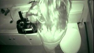 I finger my blonde pussy in the comfort room as an amateur babe.