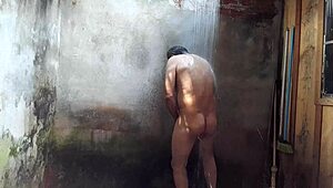 业余男同志淋浴激吻爱抚热辣缠绵