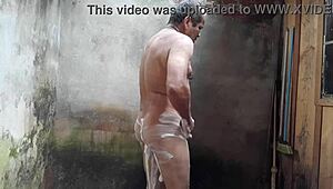 业余男同志淋浴激吻爱抚热辣缠绵