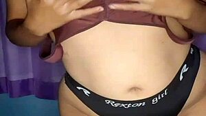 I, the naughty latina, am showing off my masturbation on video call