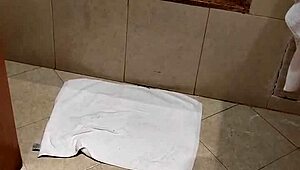 Wow, spying on my teen stepsister and jerking with her pants!