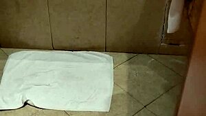 Wow, spying on my teen stepsister and jerking with her pants!