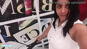 fui comprar roupas, mas acabei peladinha nos provadores, hein?