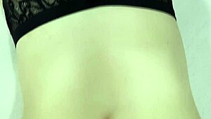 POV业余翘臀狗爬猛干内射