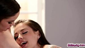 Jenna J Ross and Bobbi Dylans Tribbing Pussy with Natural Tits and Licking