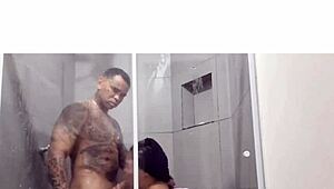 Metendo pica rabuda no banheiro suzy furacao