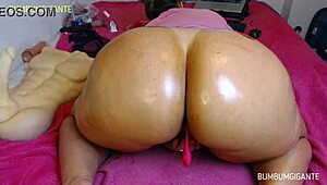 i put oil on my ass and invited fans to record with me