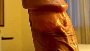 What do you think of this amateur masturbating?