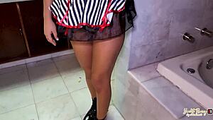 拉丁女优辣妹跳蛋扩张屁眼被狠操！