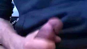 check out this epic cumshot from bareback fun 😏