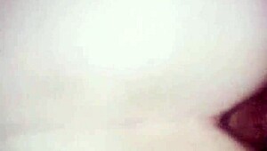 出轨人妻和大学生按摩浴缸狂干！