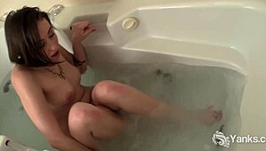 Pretty Skinny Cutie Mindy Orgasms in Shower