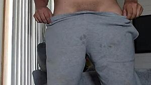 Chalatan客厅里猛撸大屌