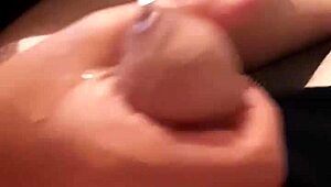 Watch the hairdresser give a handjob leading to cumshot?