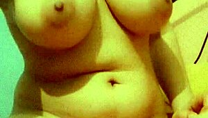 She flaunts her sexy body