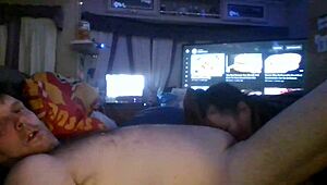 wife gives anniversary blowjob 😘