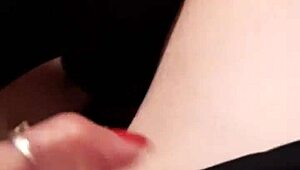 Watch the hairdresser give a handjob leading to cumshot?