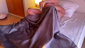 Hey, I'm fucking my pregnant neighbor right now 😏