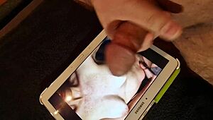 Amateur Cumshot Tribute for Martina Fragola