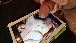 Amateur Cumshot Tribute for Martina Fragola