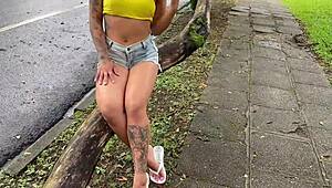 Sarrou A Buceta No Shortinho E Pediu Pica