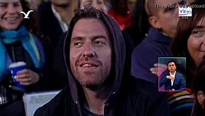 stefan kramer gets the whole stadium screaming with pancho el cazuela saavedra's wild antics