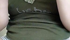 美女Bigo直播热舞超性感动作😊