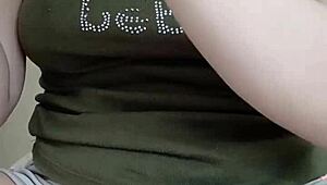 美女Bigo直播热舞超性感动作😊