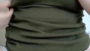 美女Bigo直播热舞超性感动作😊