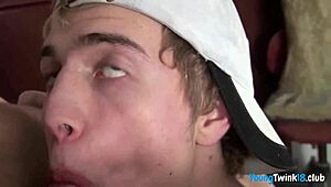 threesome twinks hard bareback fucking