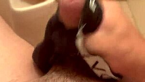 好奇日本妹独玩 揭秘诱人亚裔场景