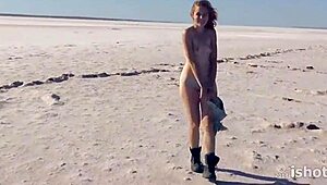 oh wow, check out this flashing video on vimeo!