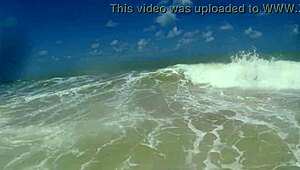 Amateurs Bodybuilder Shakes Ass on Outdoor Beach.