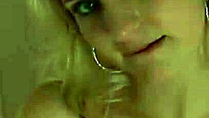 darina, how does that dildo feel in your young pussy while fingering hd?