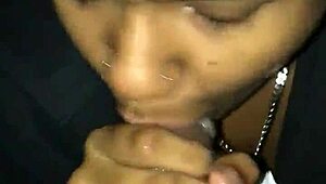 Ebony delivers sloppy deepthroat blowjob