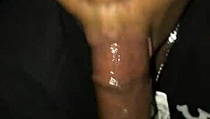 Ebony delivers sloppy deepthroat blowjob