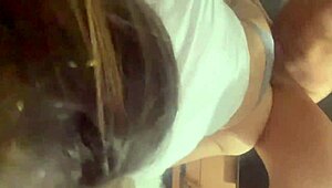 业余女上位手撸狂骑鸡巴