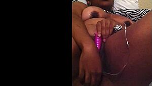 velvet's solo performance with huge squirt