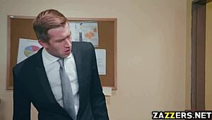 Kylie在Danny巨屌上猛弹