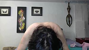 Milf assists with your groin injury in a helpful session.