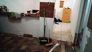 红衣大奶厨娘斯特拉·斯蒂尔秀奶？