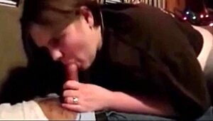 Young Wife Sucks Husband Dick & Swallows Cum For Christmas Homemade Creampie