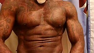 大黑屌崇拜Hallelujah Johnson摇屁股