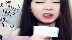 i'm watchin jin xinh bunny live show, full face while talkin