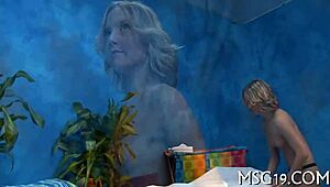 爽插柔软骚妹紧致身体好紧