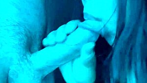 巨乳亞洲妹RGB燈口交大奶爆射