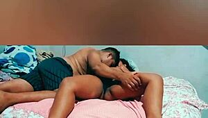 want to lick that morena's delicious pussy in homemade muff diving scene?