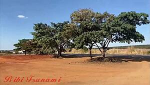 bibi tsunami causing chaos topless by the roadside in varjão de minas - mg