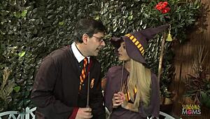 Pussy Licking and Fingering in Lesbian Group Sex Feels So Amazing to See