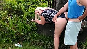 Câmera do Parque Flagra Casal Fodendo em Público com Estilo